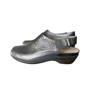 Easy Spirit Sedawn Women's Silver Leather Cutout Slingback Clogs Shoes 7.5W